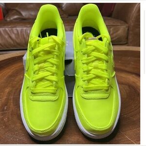 30: Nike: Air Force 1 LV8 UV (GS) Size: 5Y